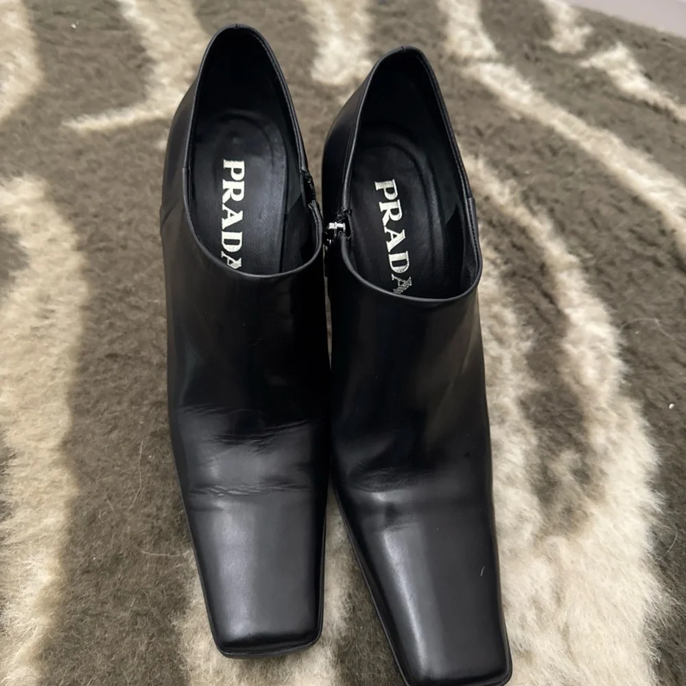 Prada Black Heeled Boots with Smooth Leather and Block Heel - Picture 3 of 8